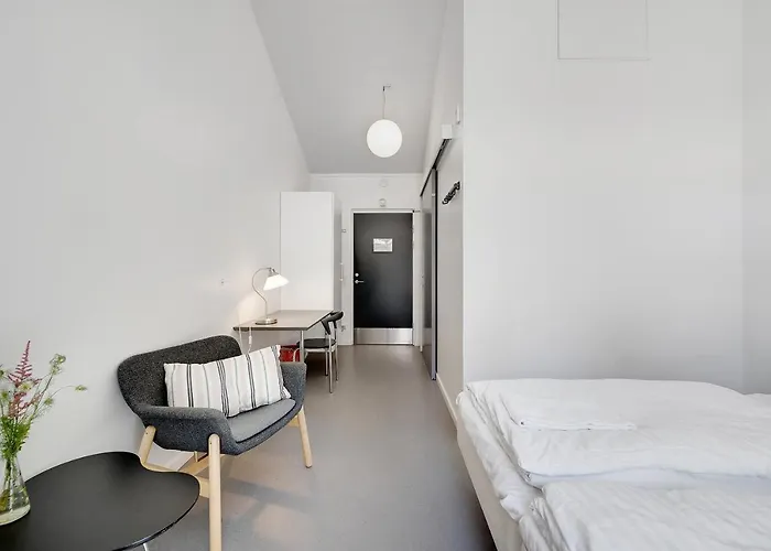 希勒勒大宿舍酒店 *